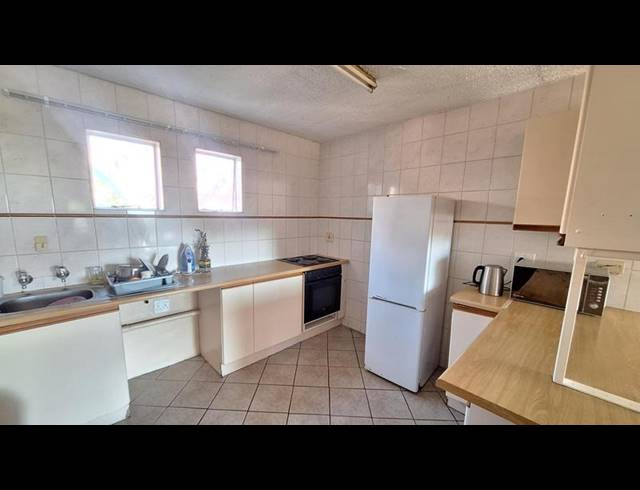 2 BEDROOM APARTMENT FOR SALE IN MORELETAPARK